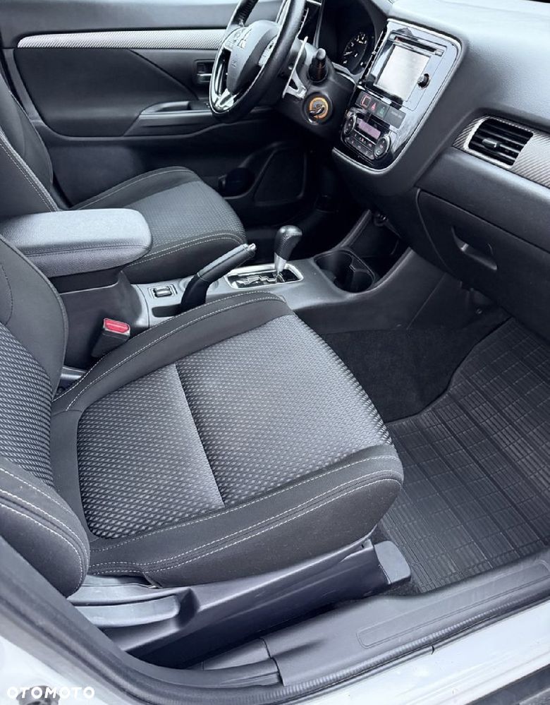 Mitsubishi Outlander 2.0 4WD CVT Active+ - 10