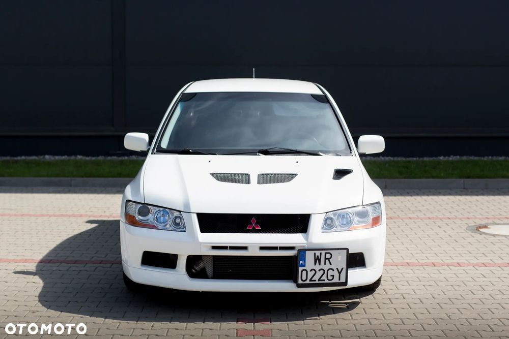 Mitsubishi Lancer Evolution IX - 2