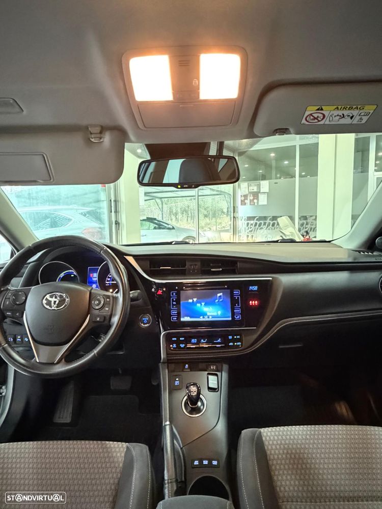 Toyota Auris 1.8 HSD Comfort+P.Sport - 9