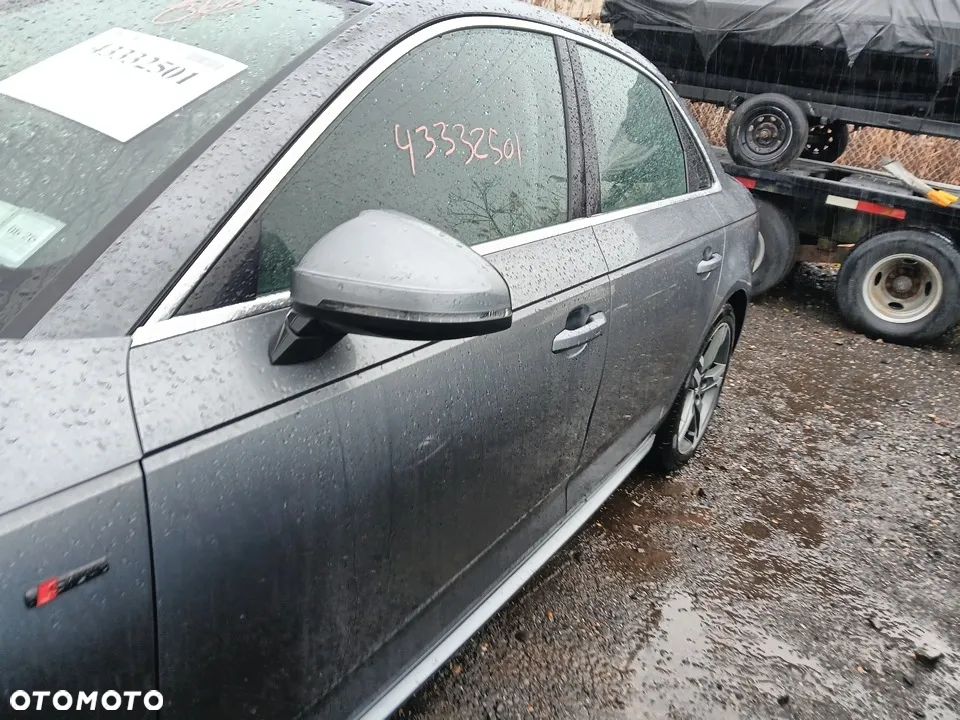 Audi A4 Limousine - 8