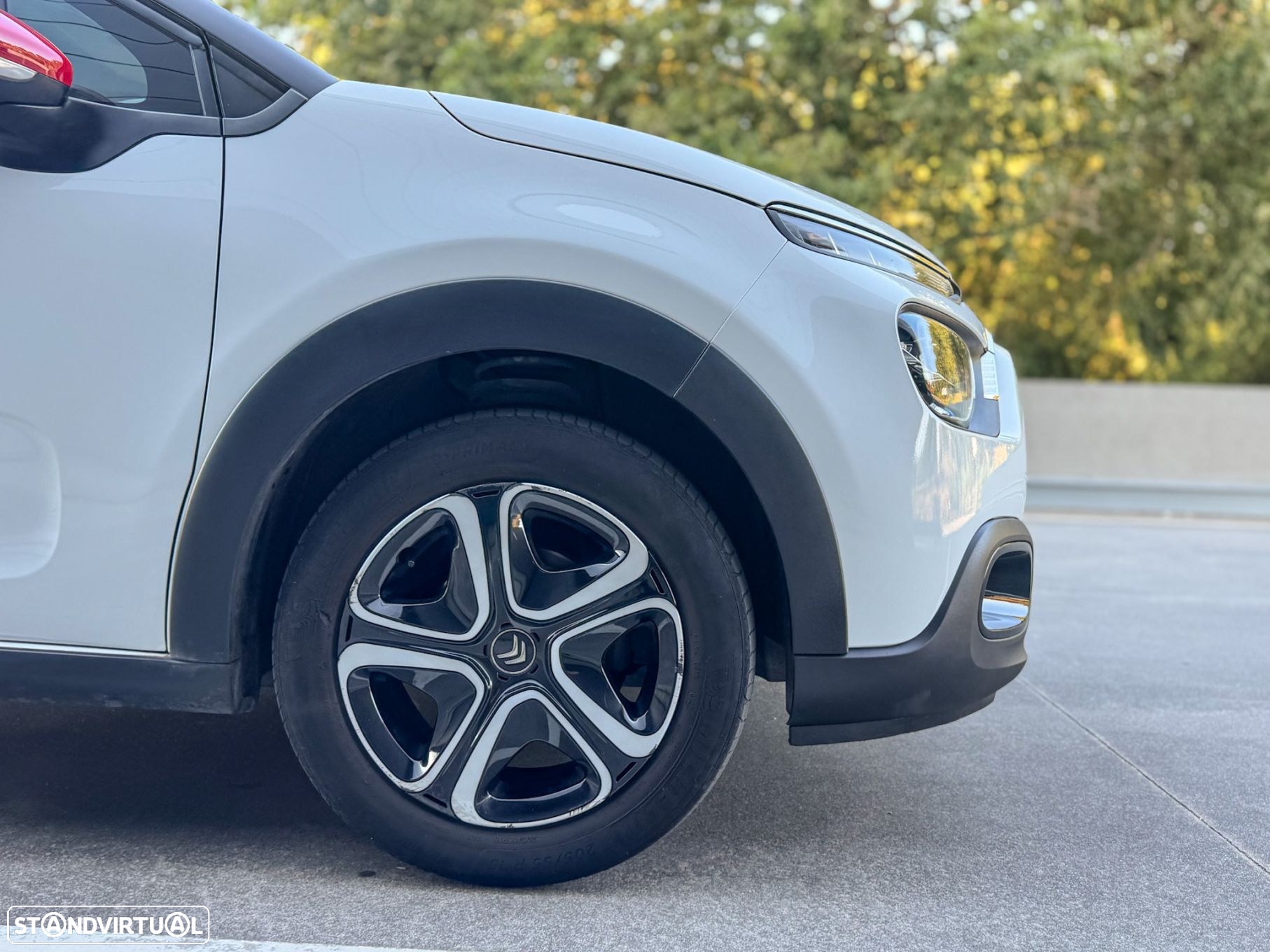 Citroën C3 1.2 PureTech Shine - 17