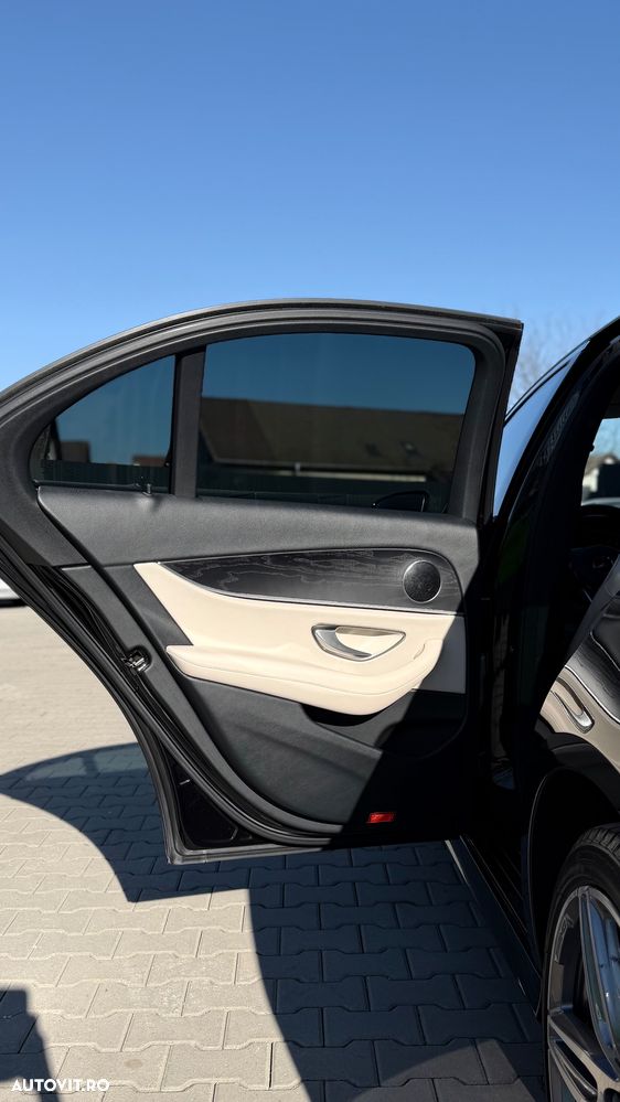 Mercedes-Benz E - 23