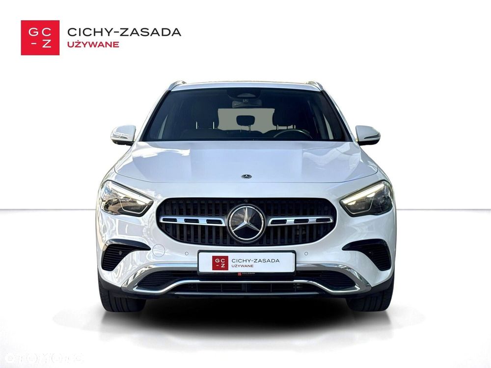 Mercedes-Benz GLA 220 d 4-Matic 8G-DCT - 2
