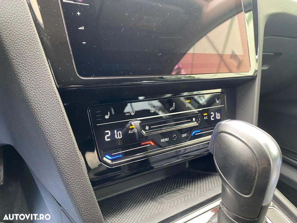 Volkswagen Passat - 20