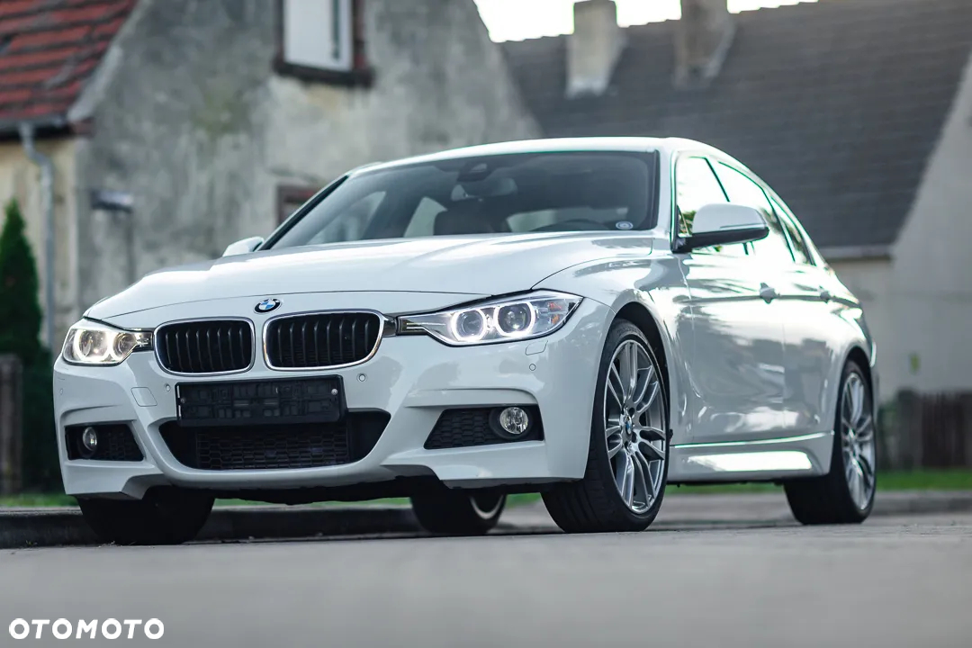 BMW Seria 3 330d xDrive M Sport - 9