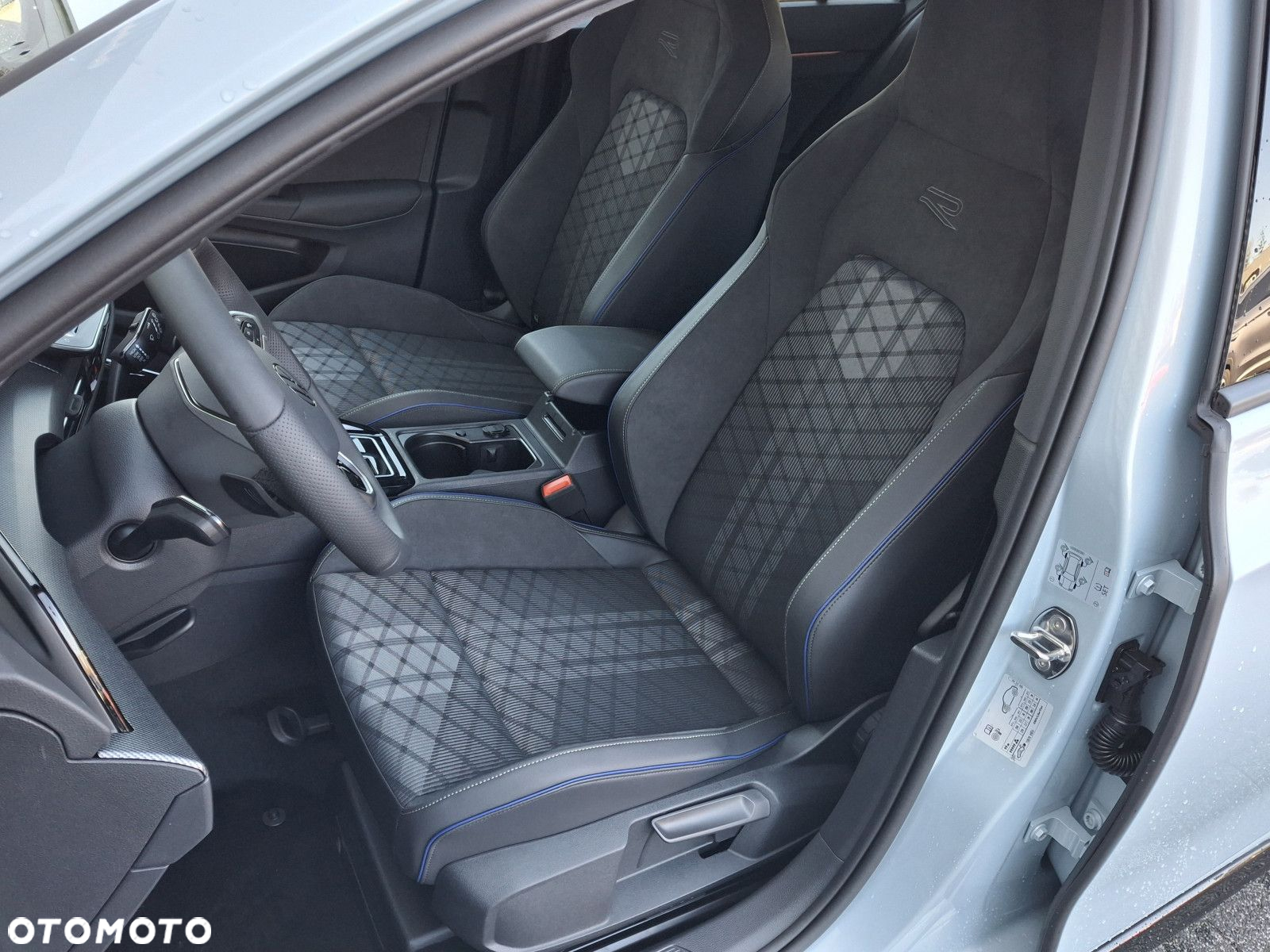 Volkswagen Golf - 9