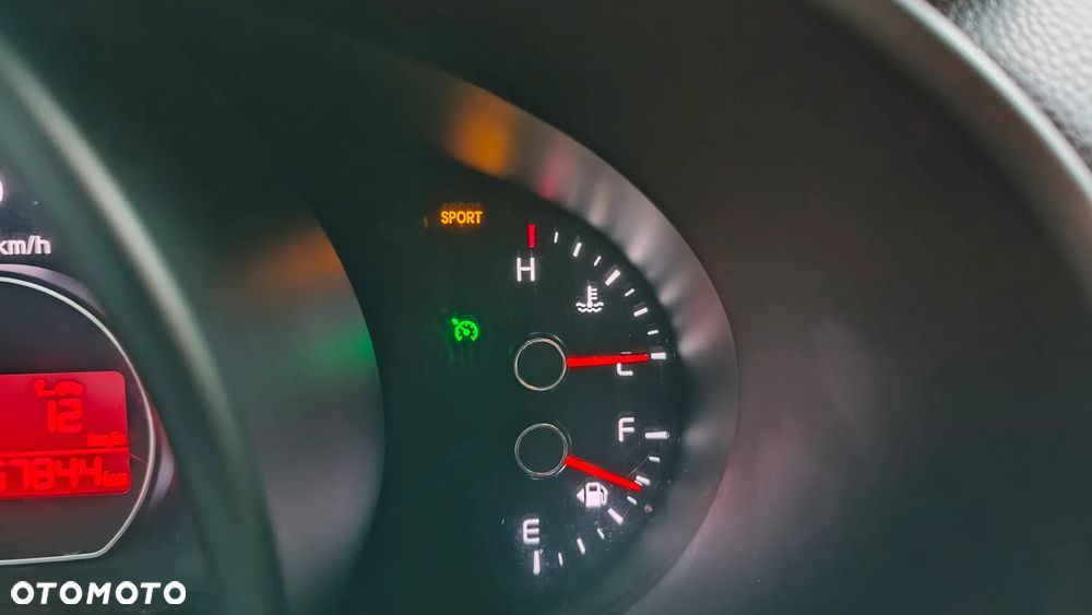 Kia Soul 1.6 GDI White&Red Edition - 10