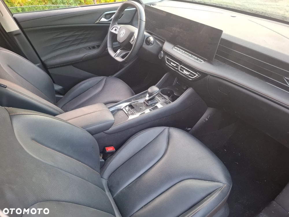MG HS 1.5T Luxury - 8