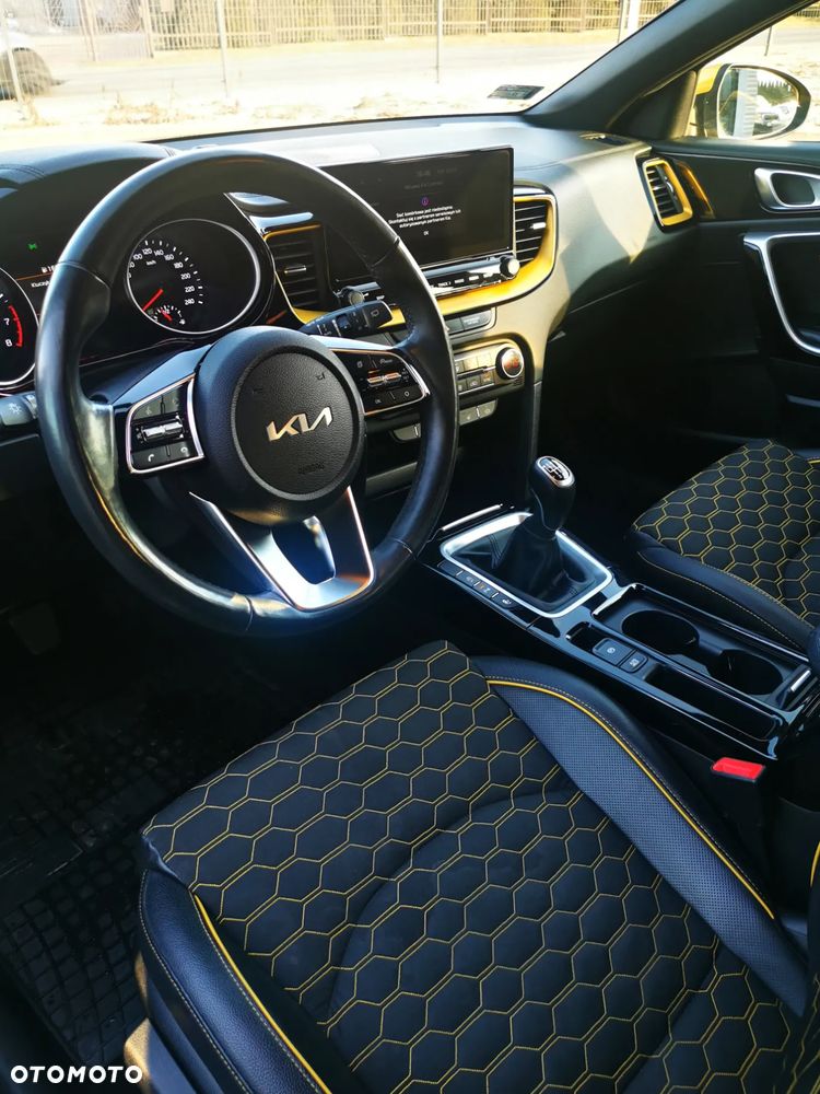 Kia XCeed 1.5 T-GDI L Business Line - 10