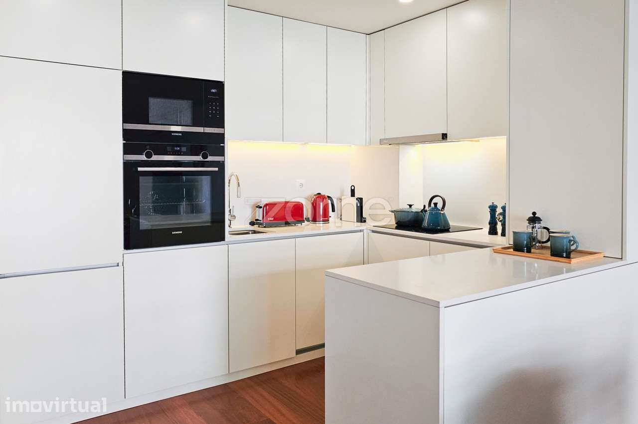 APARTAMENTO T1 COM VARANDA NA RUA 5 DE OUTUBRO, BOAVISTA - PORTO - Grande imagem: 5/37