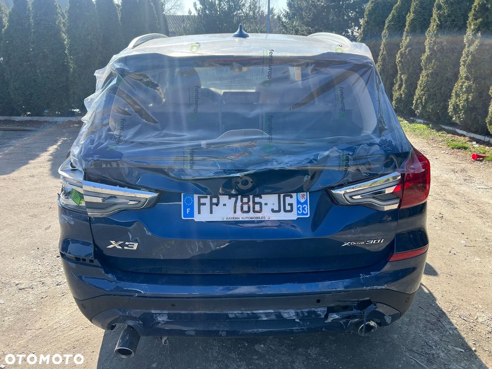 BMW X3 xDrive30i GPF Luxury Line - 8