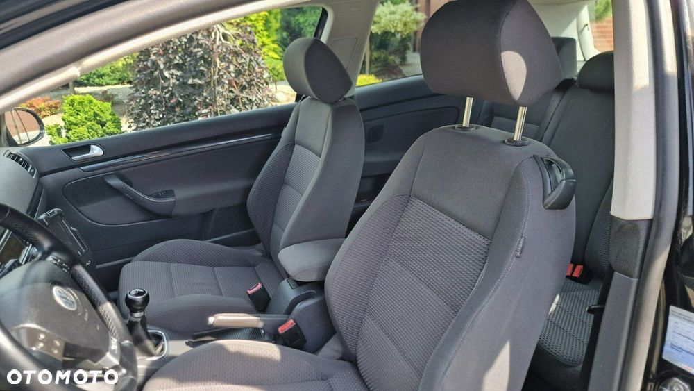 Volkswagen Golf - 10