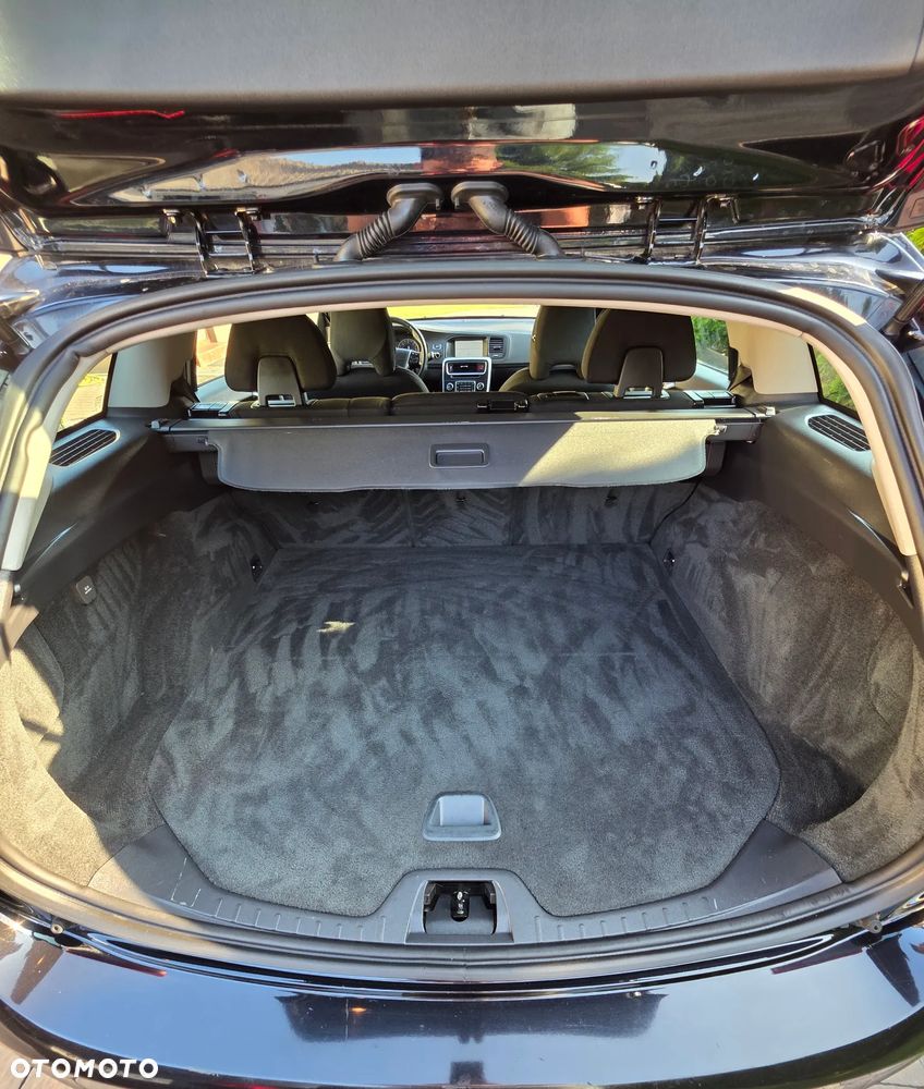 Volvo V60 D4 Kinetic - 12