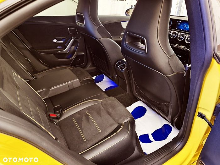 Mercedes-Benz CLA - 36