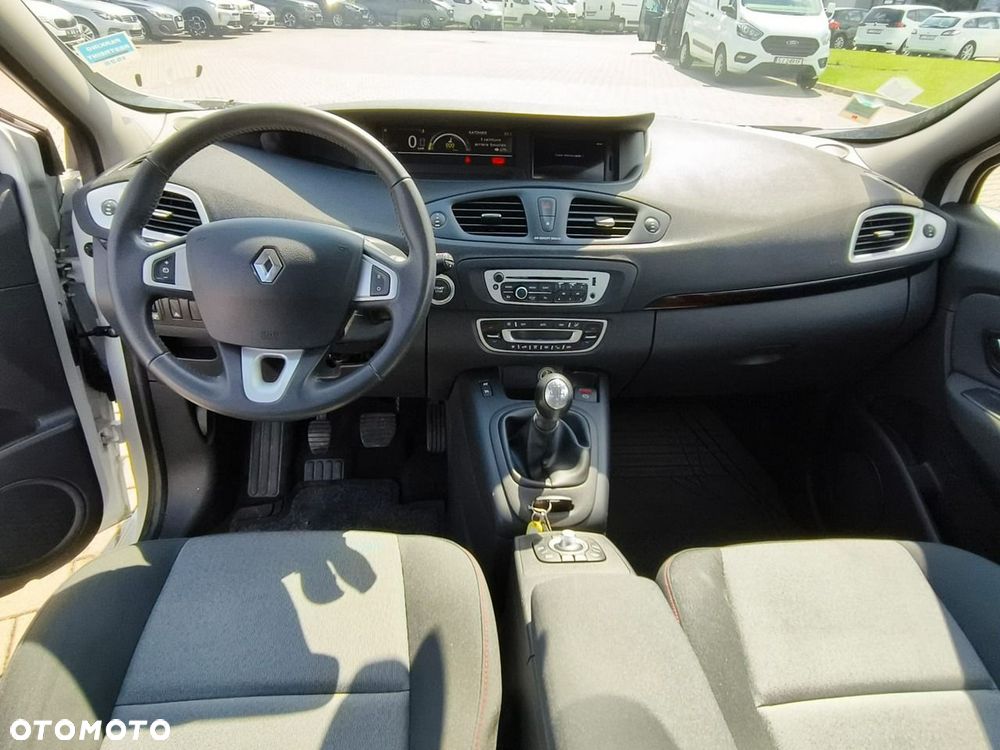 Renault Scenic - 10