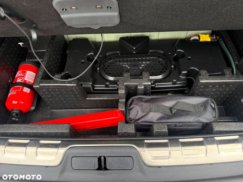 Peugeot 408 1.6 Plug-in Hybrid 240 GT Exclusive e-DCS7 - 18