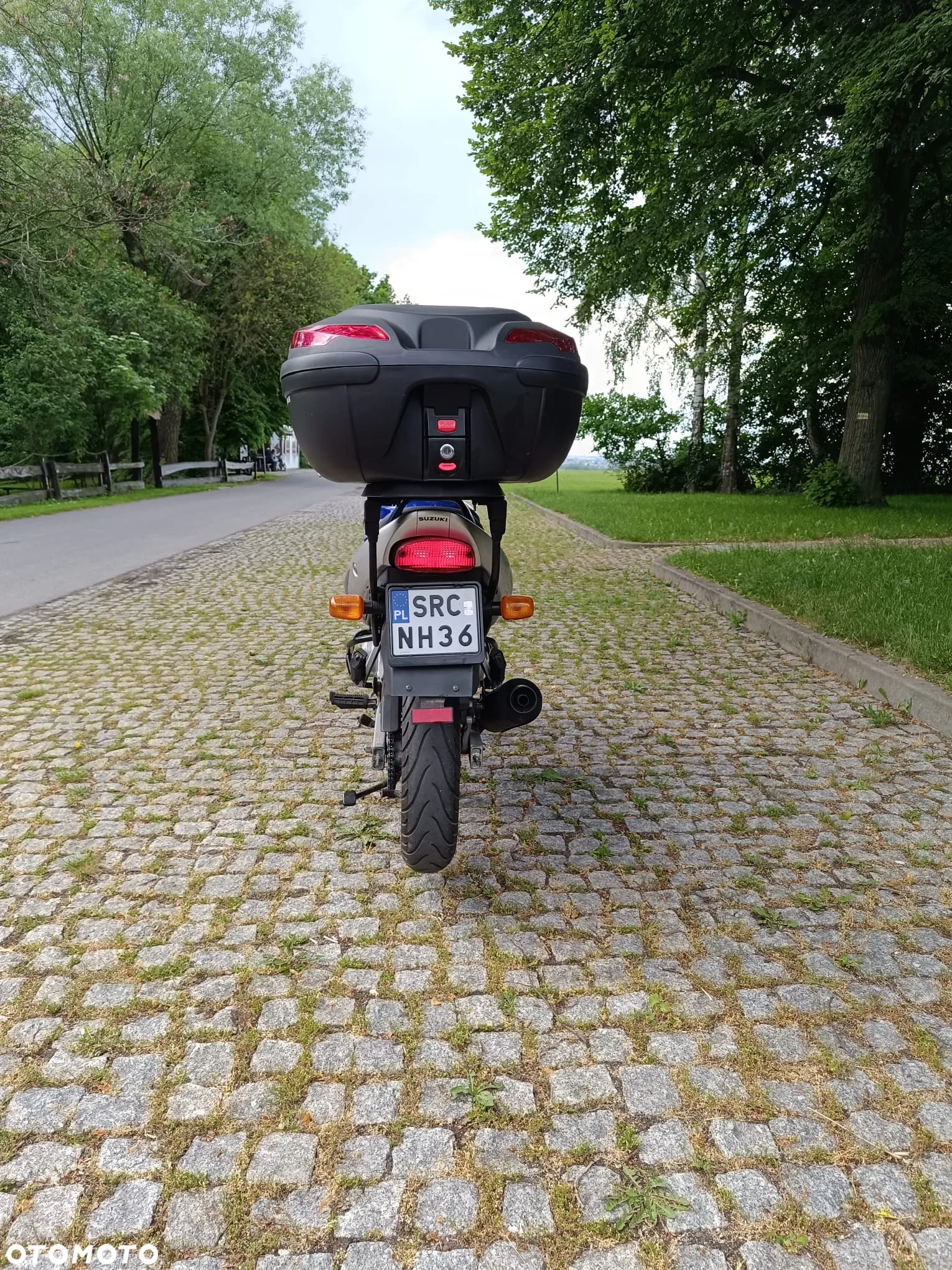 Suzuki GS - 4