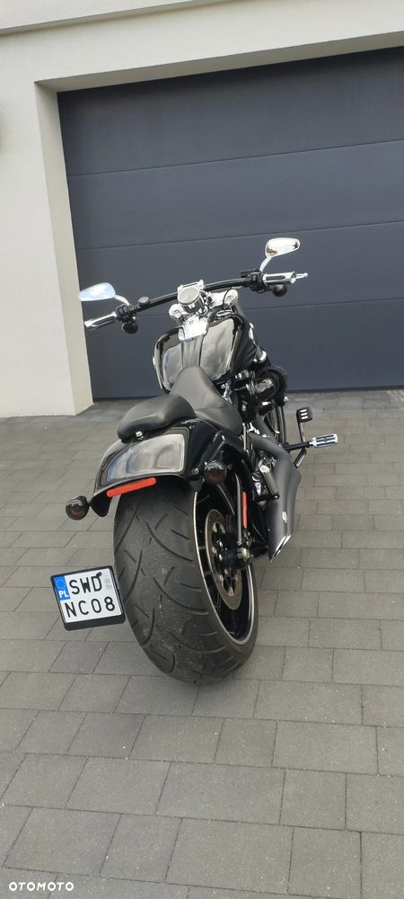 Harley-Davidson FXSB Breakout - 18
