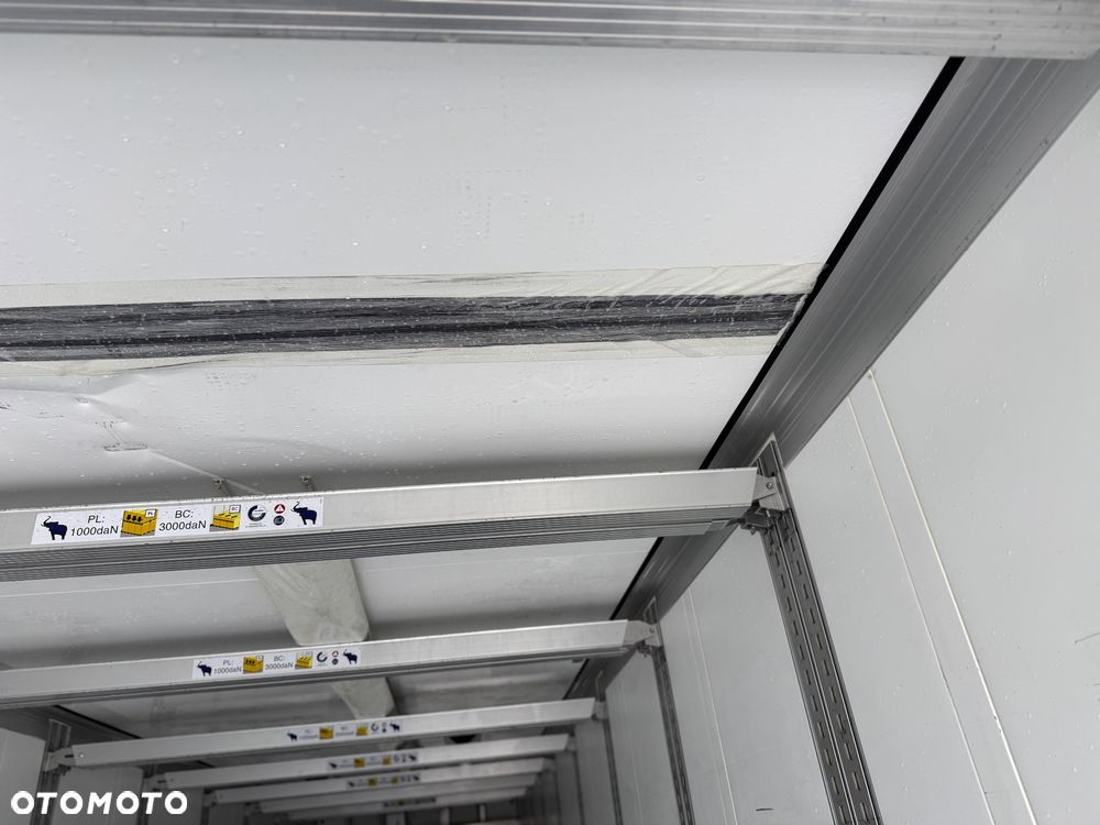 Schmitz Cargobull - 22