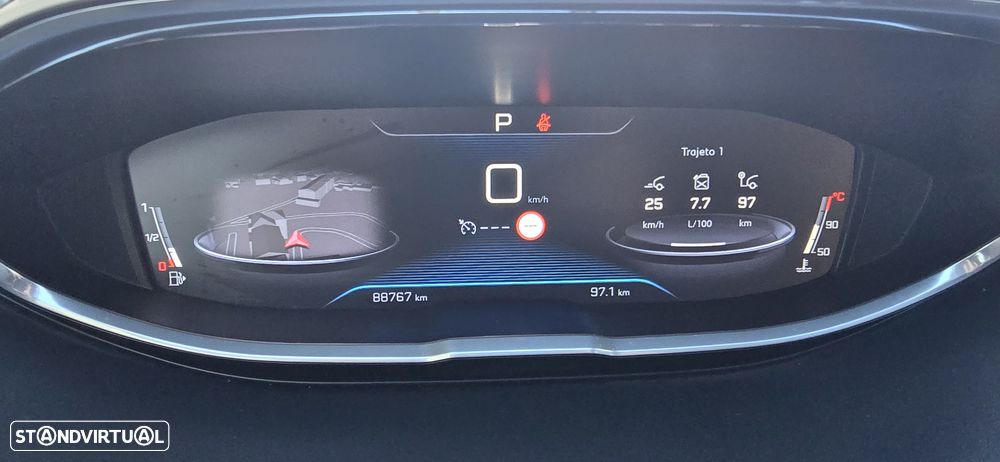 Peugeot 3008 1.6 BlueHDi Allure EAT6 - 28