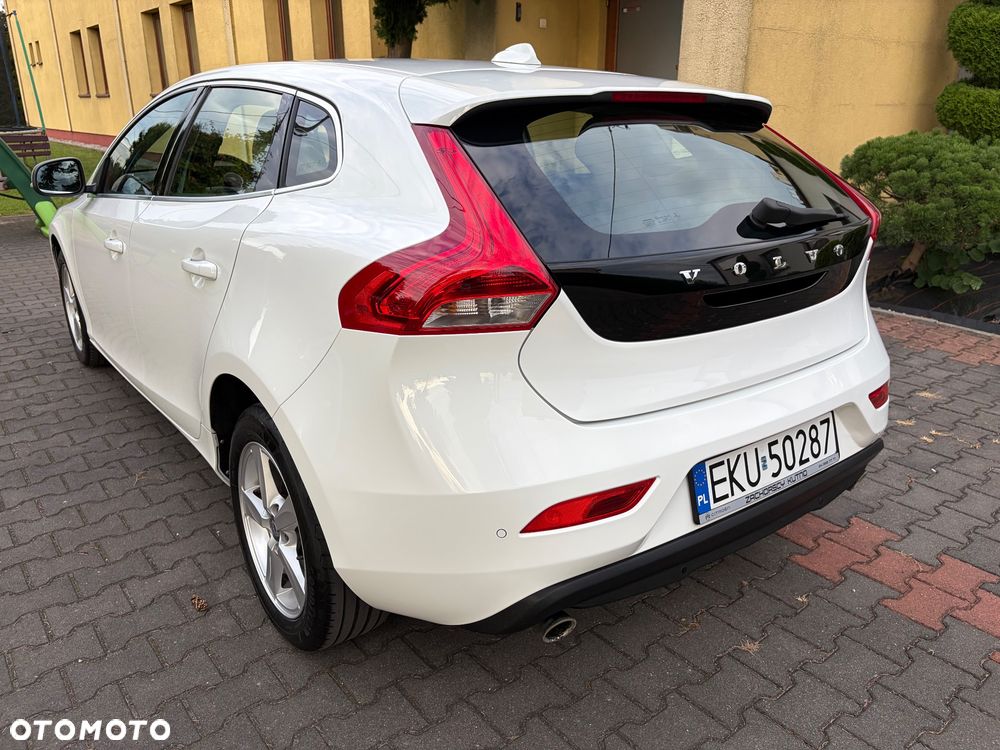 Volvo V40 D3 Momentum - 11