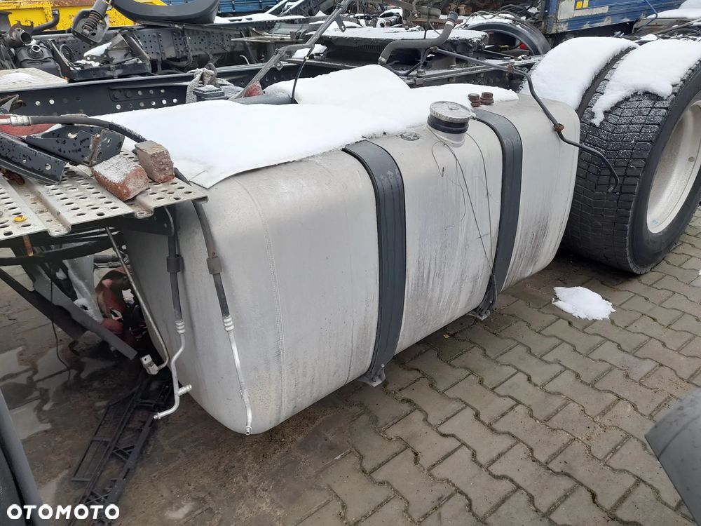 Zbiornik paliwa kpl. Actros MP4 Standard 570L - 3