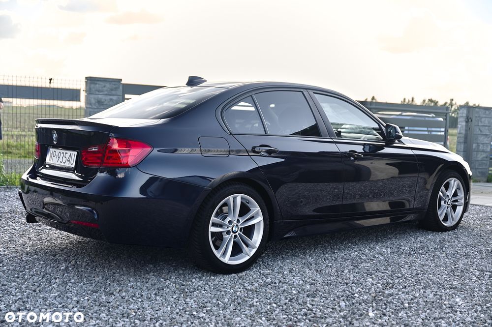 BMW Seria 3 320d - 4