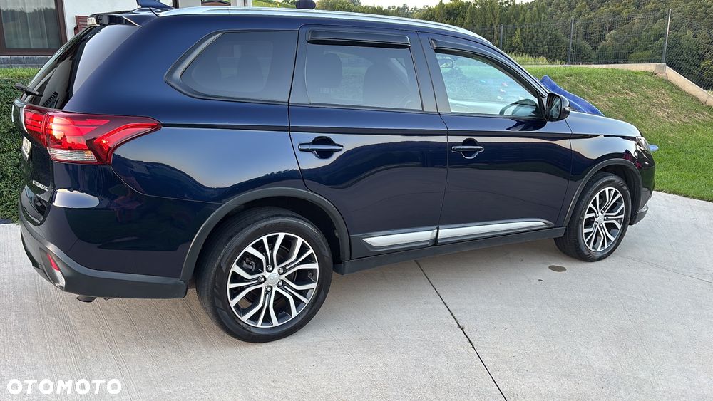 Mitsubishi Outlander - 12