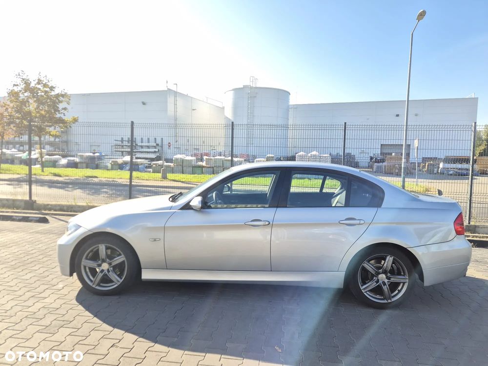 BMW Seria 3 318i - 6
