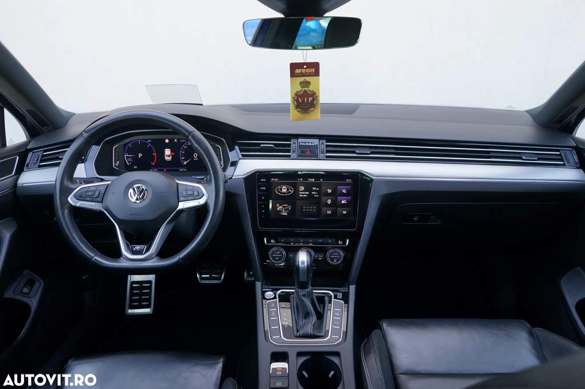 Volkswagen Passat - 35