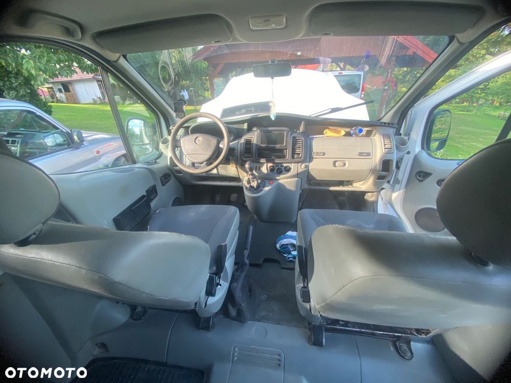 Opel Vivaro - 11