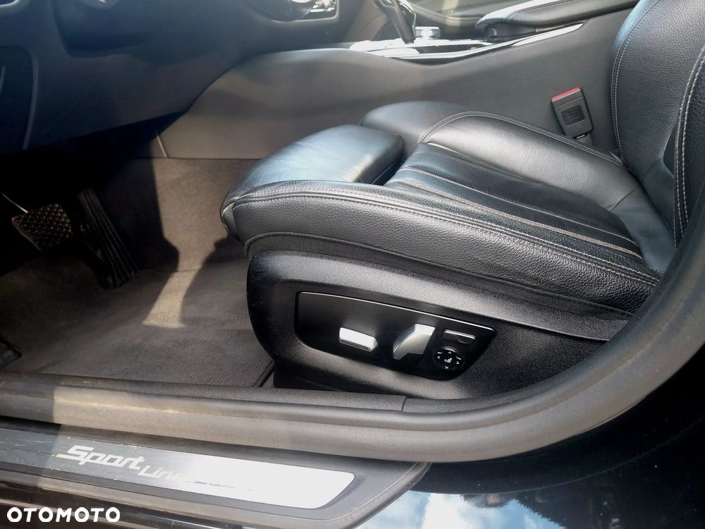 BMW Seria 5 525d Sport Line - 22