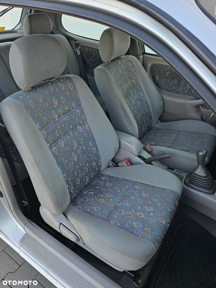 Toyota Corolla - 28