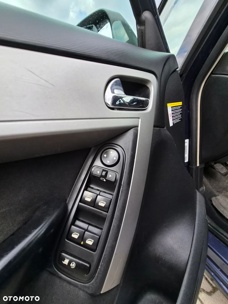 Citroën C4 Picasso 2.0 HDi FAP Exclusive - 24