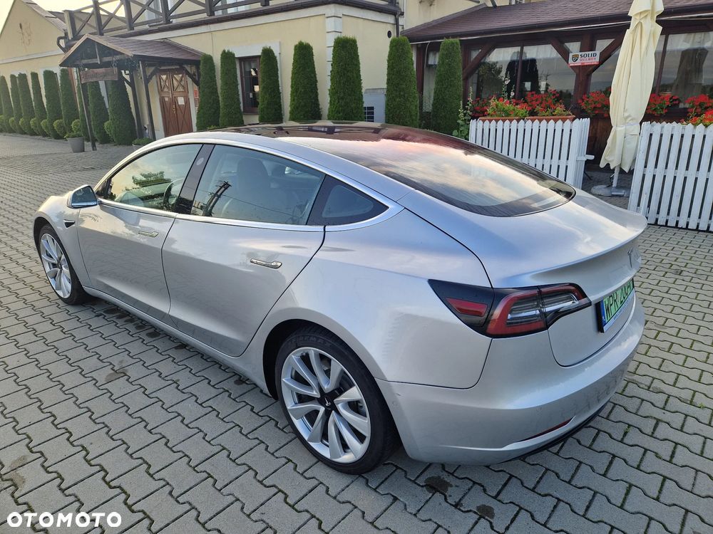 Tesla Model 3 Long Range AWD - 2