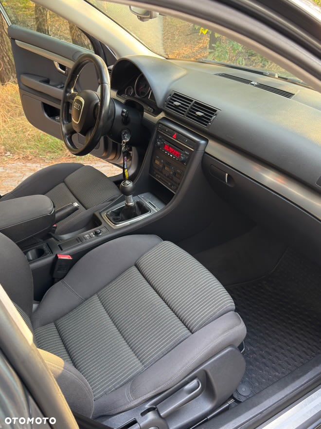 Audi A4 Avant 2.0 TDI - 8