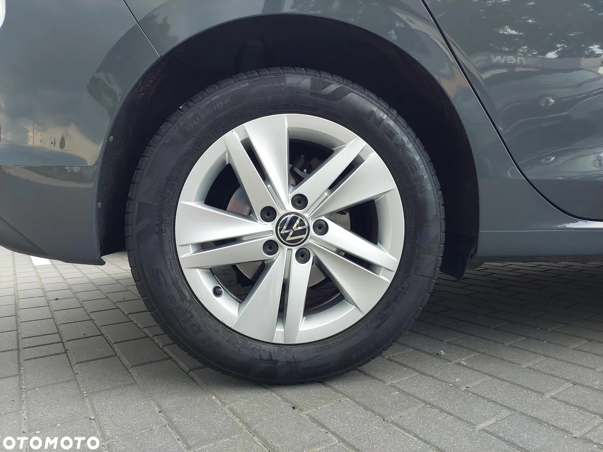 Volkswagen Golf VIII 1.5 TSI EVO Life - 18