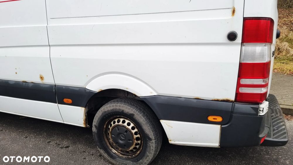 Mercedes-Benz Sprinter - 11