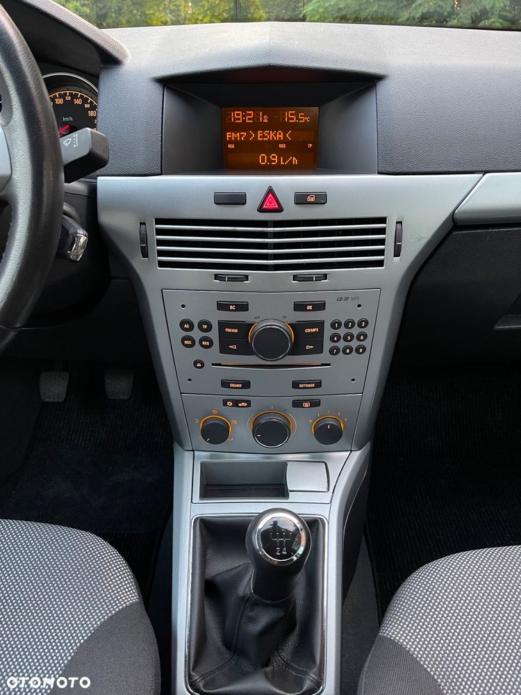Opel Astra 1.6 - 9