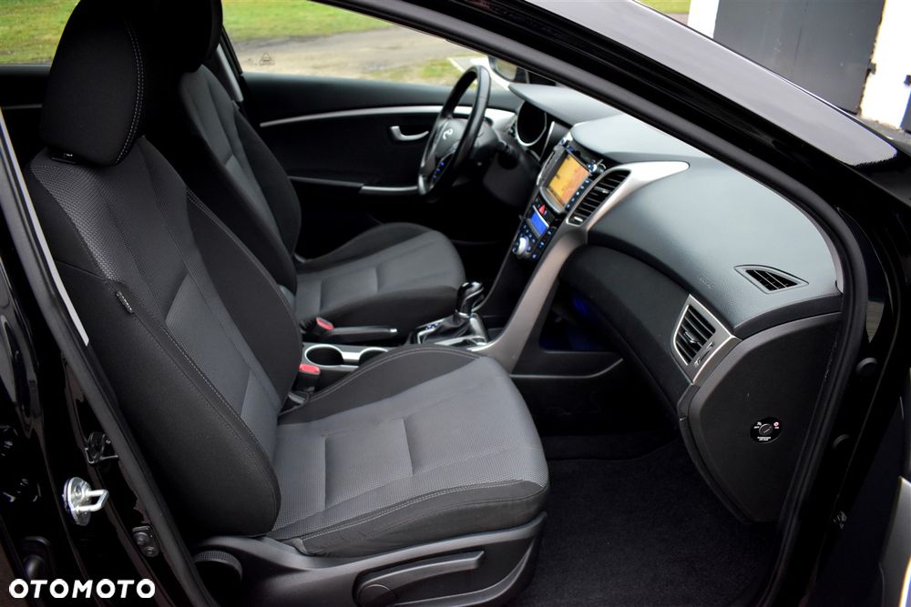 Hyundai i30 blue Kombi 1.6 CRDi DCT Trend - 22