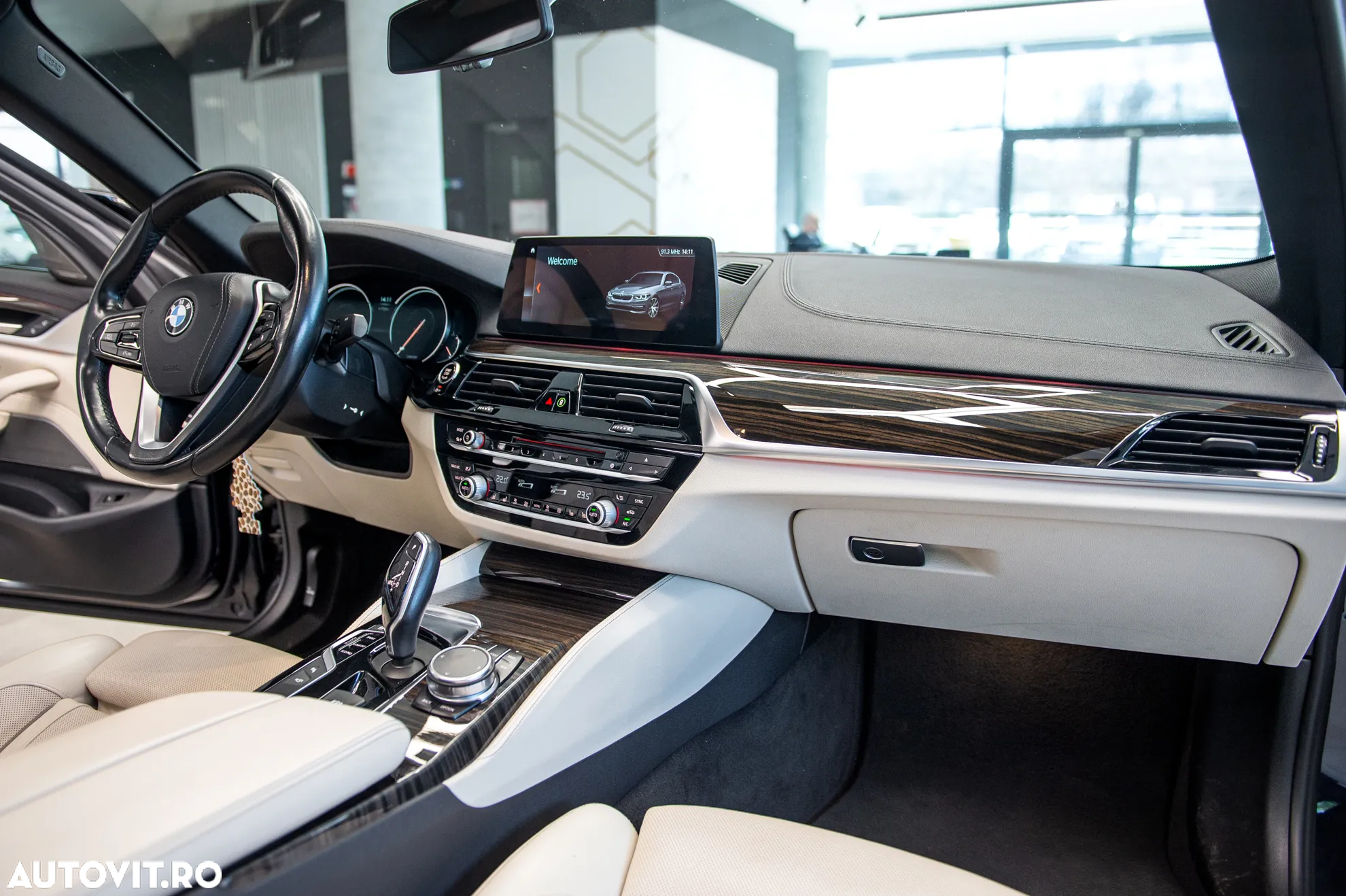 BMW Seria 5 540d xDrive AT - 33
