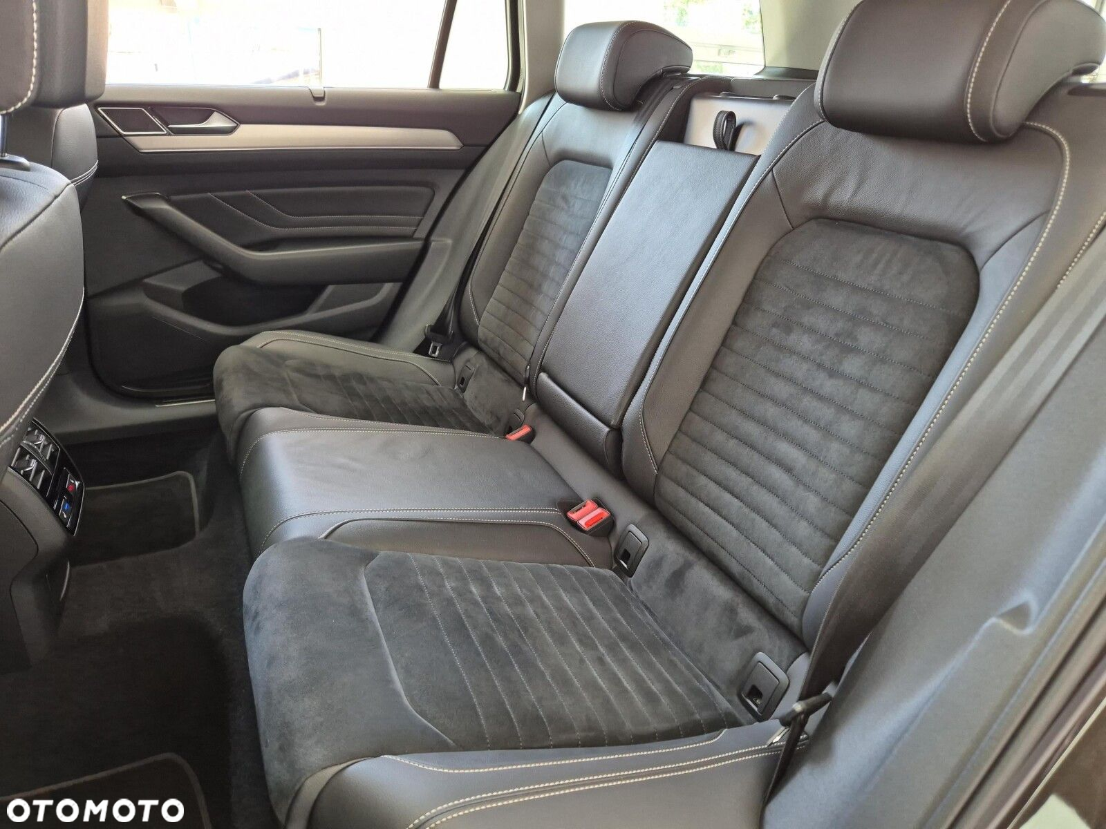 Volkswagen Passat 2.0 TSI Elegance DSG - 15