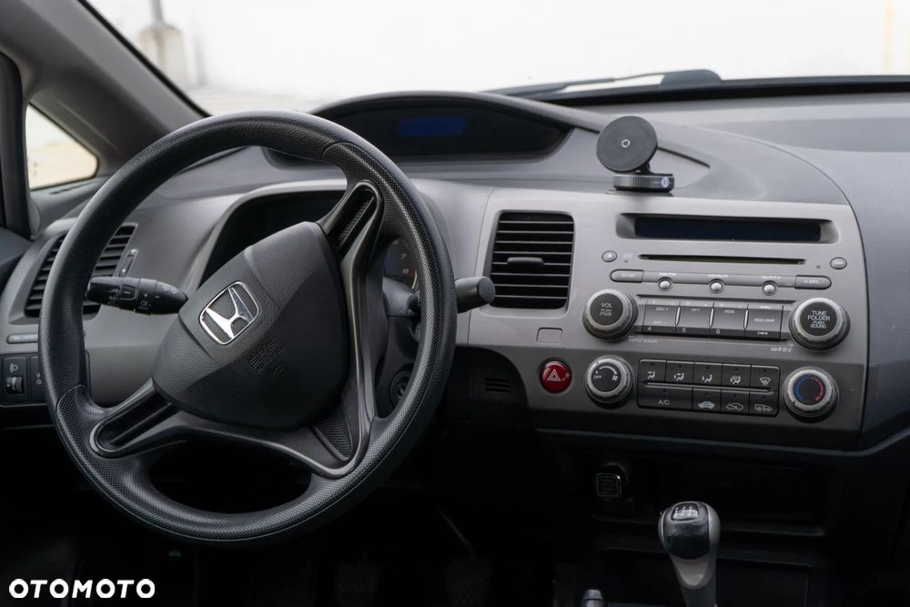 Honda Civic 1.8 Comfort - 11