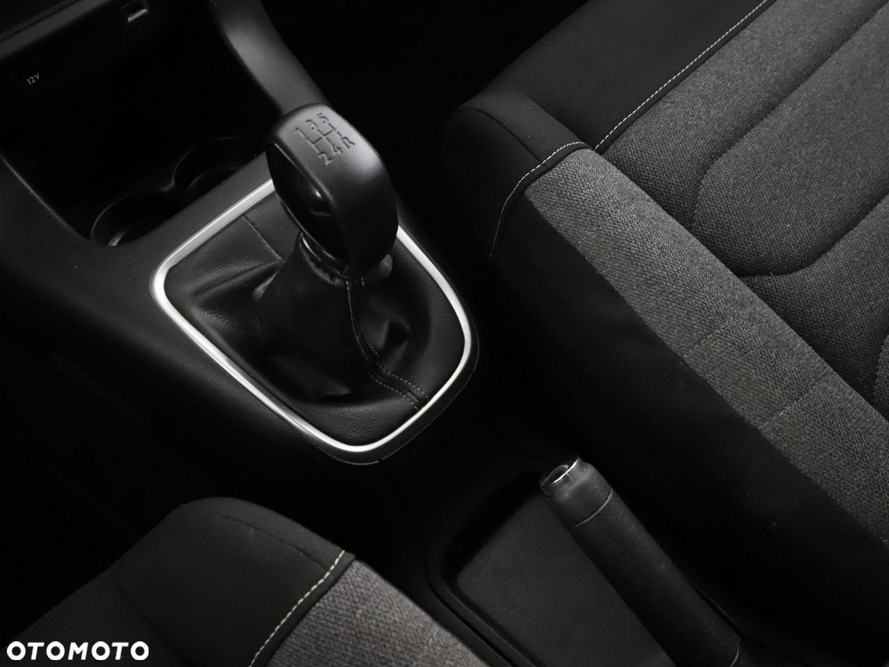 Citroën C3 1.2 PureTech Feel - 24