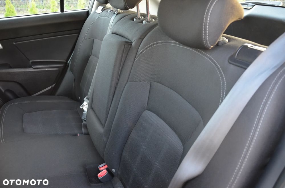 Kia Sportage 1.7 CRDI 2WD ISG Dream-Team Edition - 35