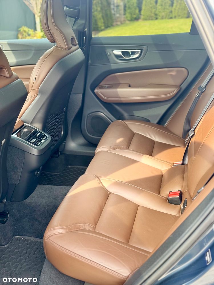 Volvo XC 60 B5 B AWD Inscription - 17