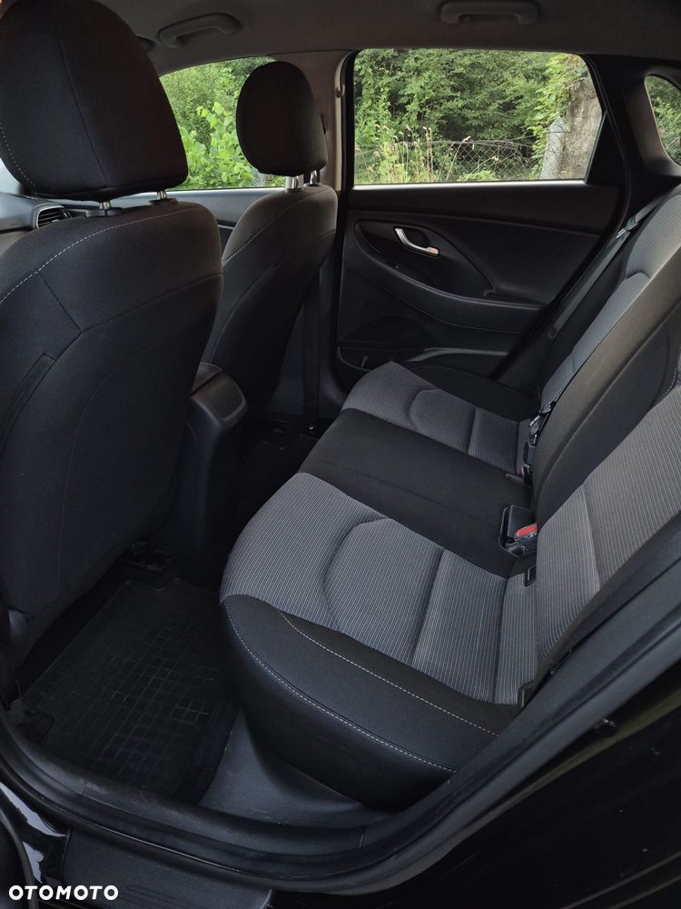 Hyundai i30 1.4 Classic + - 18