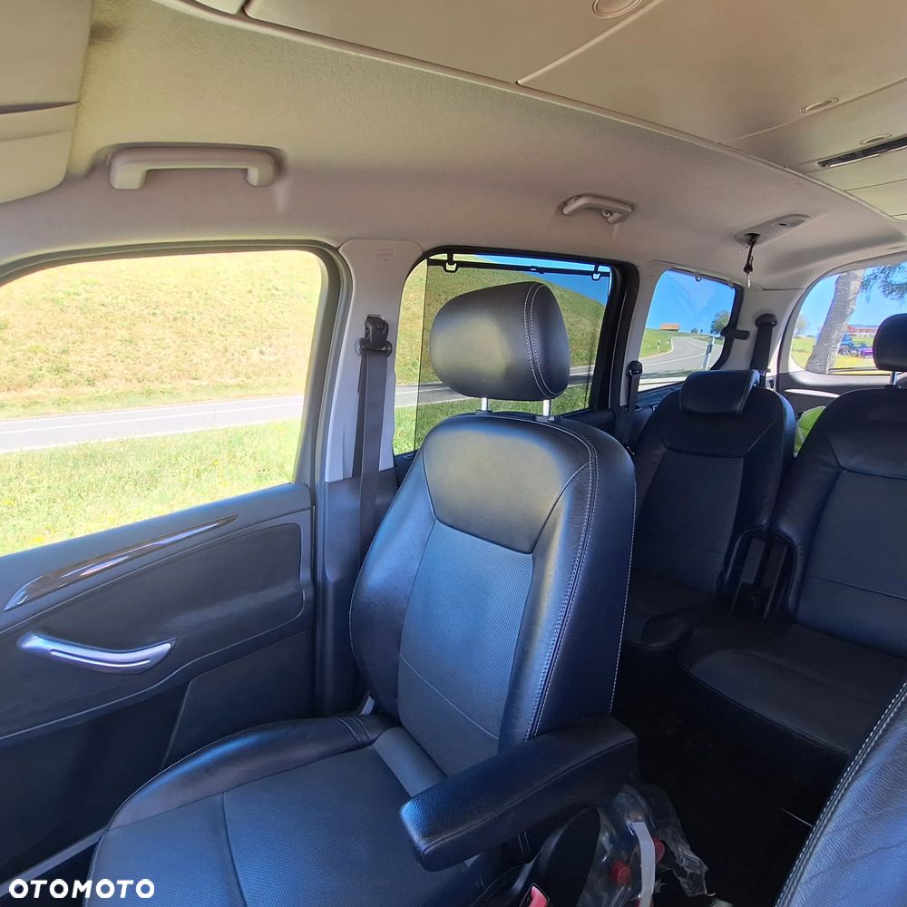 Ford Galaxy - 8