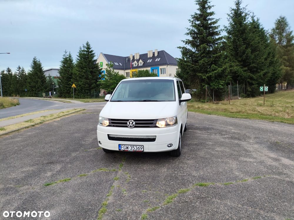 Volkswagen Multivan - 2