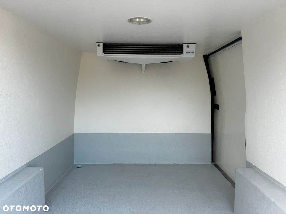 Ford TRANSIT CUSTOM - 25